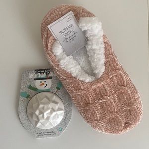 Slipper Socks & Snowman Bath Bomb Christmas Stocking Stuffers NWT Christmas Gift